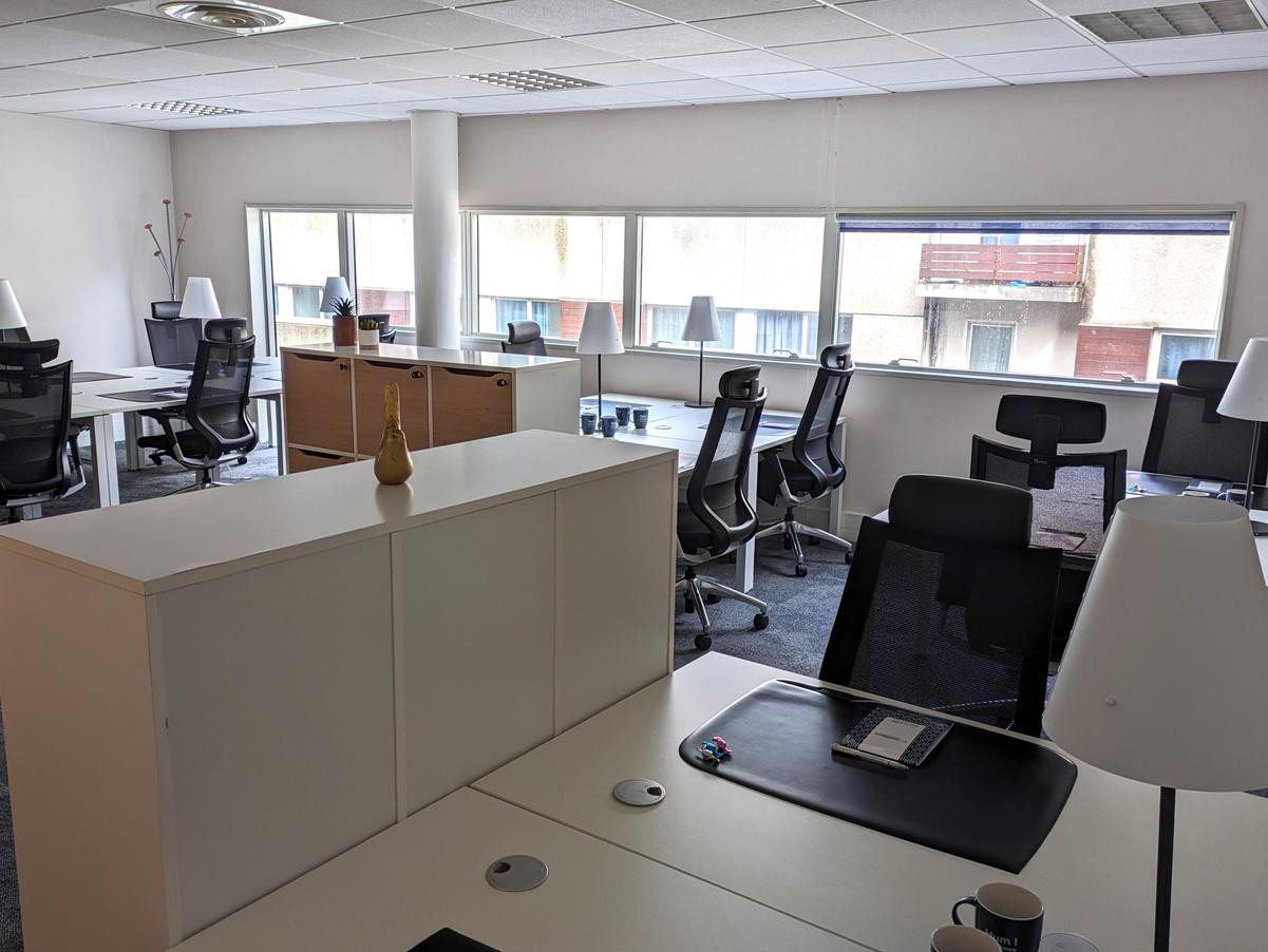 
                                                Location
                                                 À louer – Bureaux privatifs de 13 à 22 m² et postes en coworking dans le quartier Euronantes de Nantes – Loire-Atlantique (44)