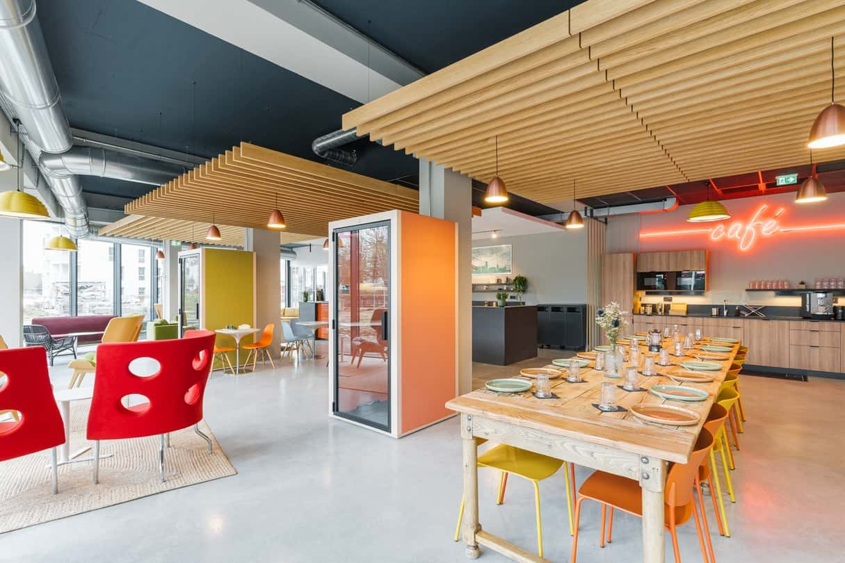 
                                                Location
                                                 À louer – Bureaux privatifs de 6 à 60 postes à Nantes – Pays de la Loire (44)