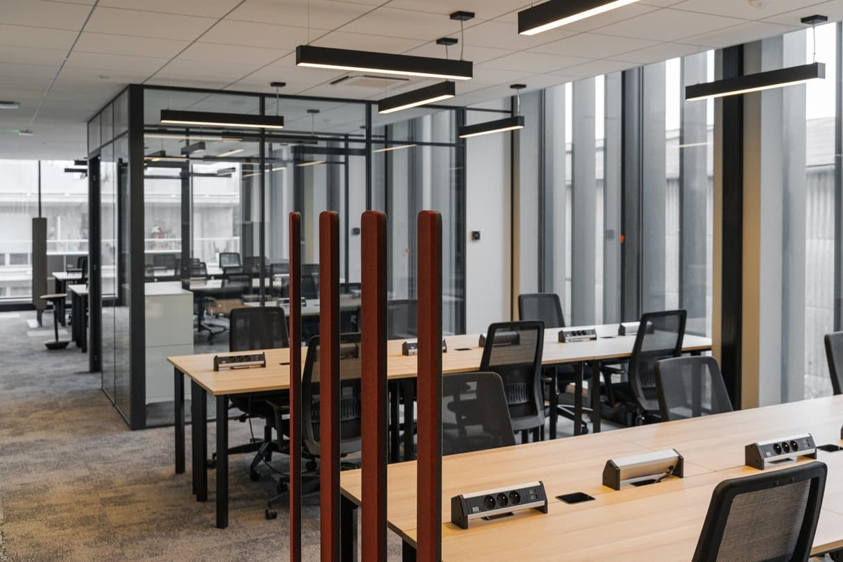 
                                                Location
                                                 À louer – Bureaux privatifs de 6 à 60 postes à Nantes – Pays de la Loire (44)