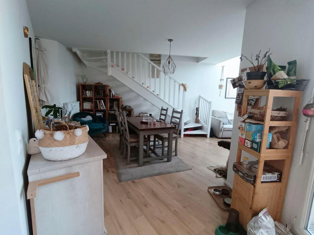
                                                Location
                                                 À louer Duplex 3 pieces