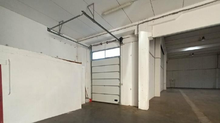 
                                                Location
                                                 À louer – Entrepôt de 1 053 m² à Avignon – Vaucluse (84)