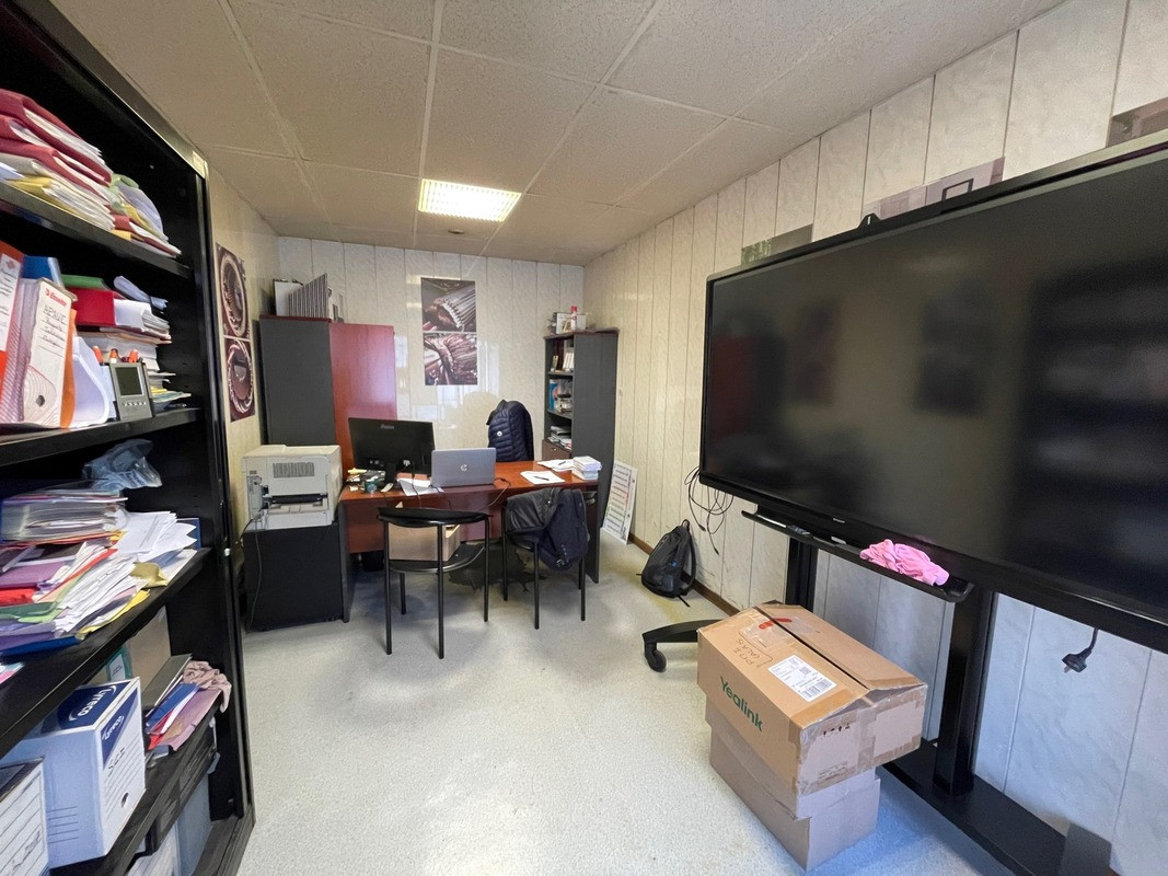 
                                                Location
                                                 À louer – Entrepôt de 1 321 m² à Calais (62)
