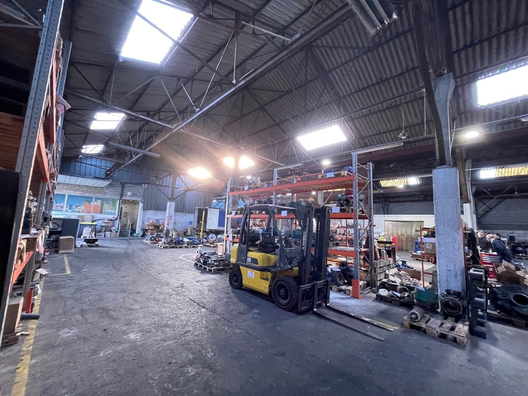 
                                                Location
                                                 À louer – Entrepôt de 1 321 m² à Calais (62)