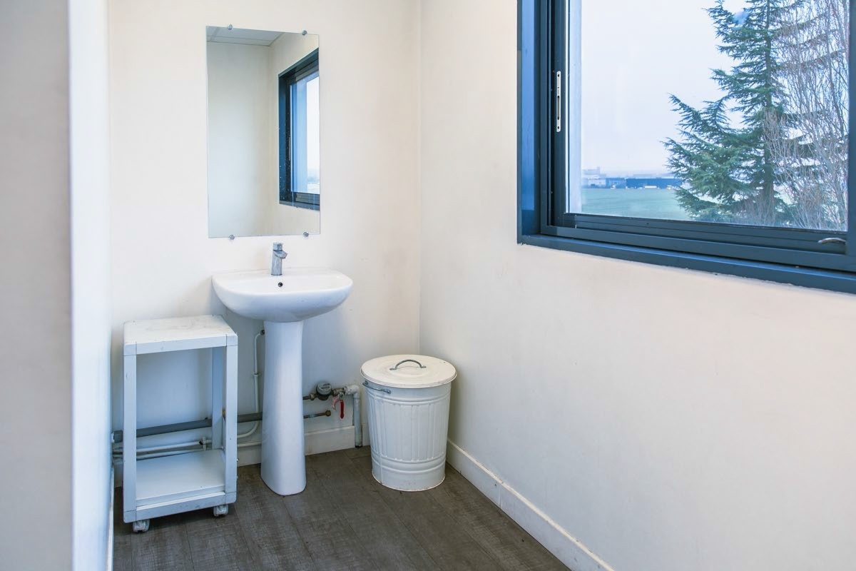 
                                                Location
                                                 À louer - entrepôt de 1 458 m² à Amblainville