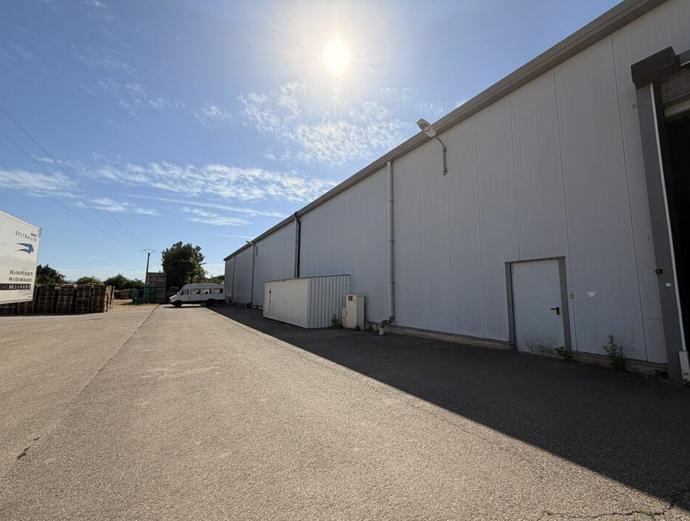 
                                                Location
                                                 À louer – Entrepôt de 1 680 m² à Cavaillon – Vaucluse (84)