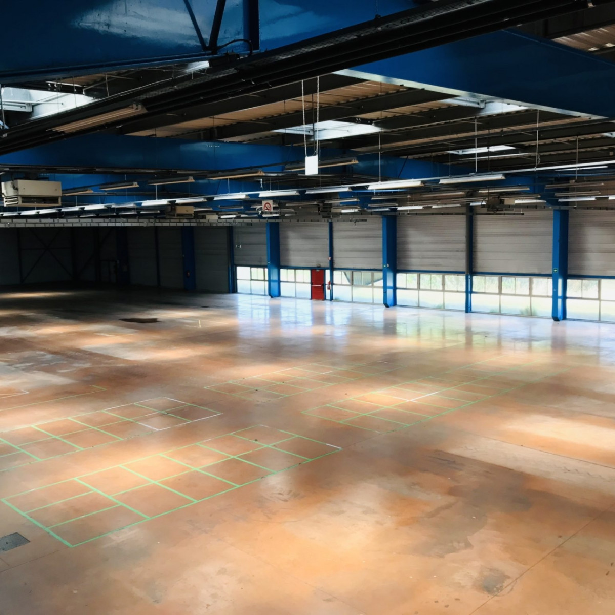 
                                                Location
                                                 À louer - entrepôt de 2 300 m² à Montchanin à proximité du Creusot (71)
