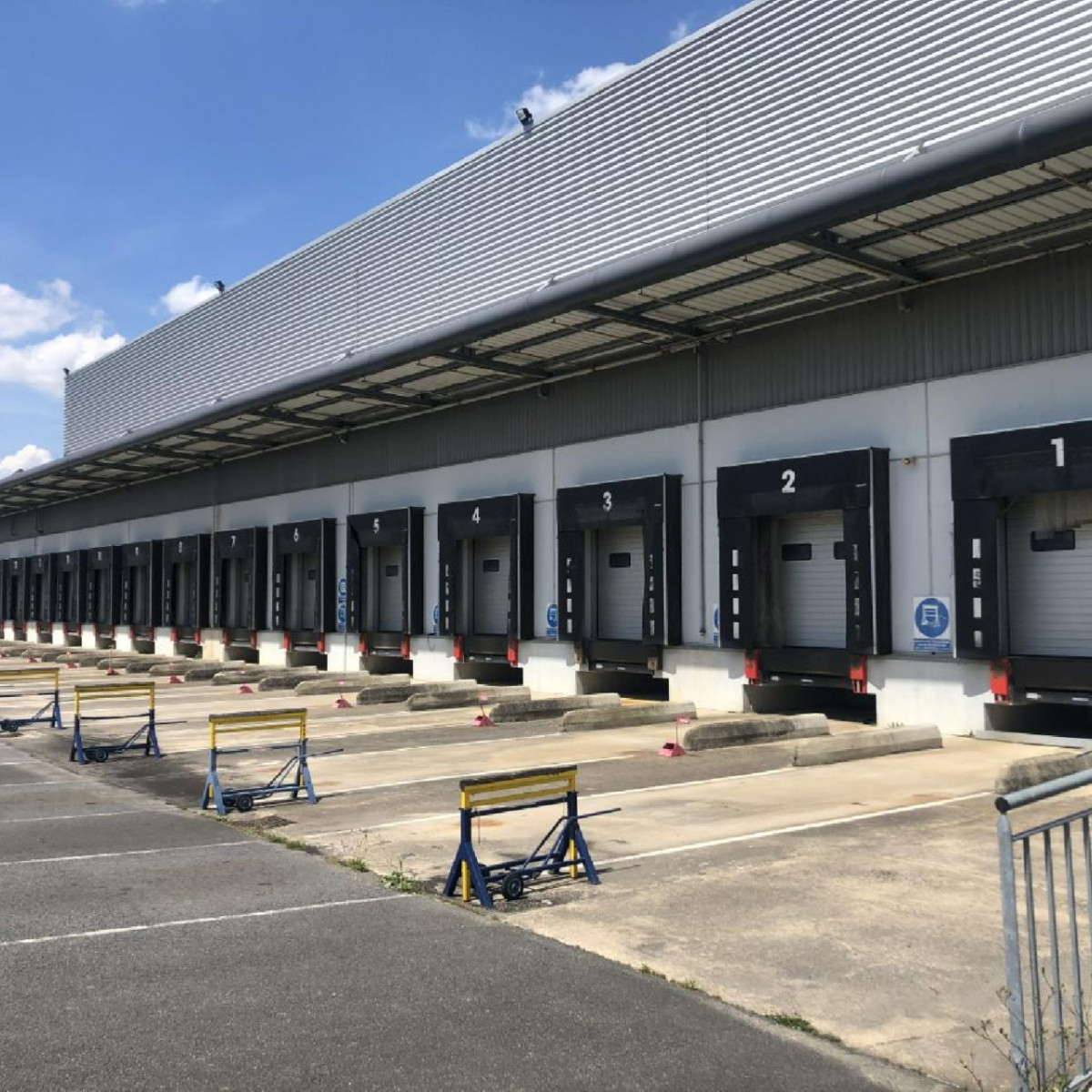 
                                                Location
                                                 À louer – Entrepôt de 30 180 m² proche d'Orléans à Meung-sur-Loire – Loiret (45)