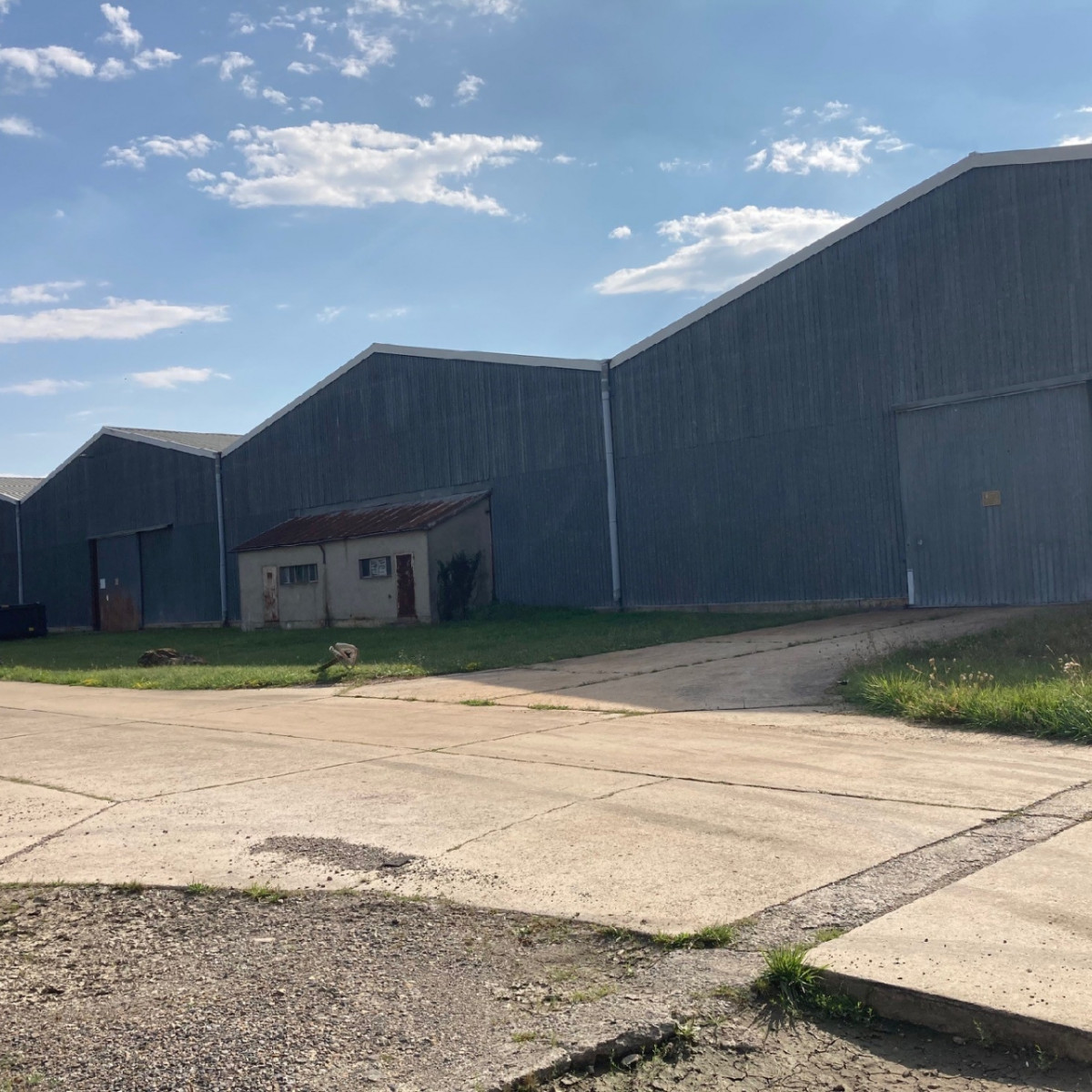
                                                Location
                                                 À louer – Entrepôt de 5 360 m² proche de Châteauroux à Diors – Indre (36)