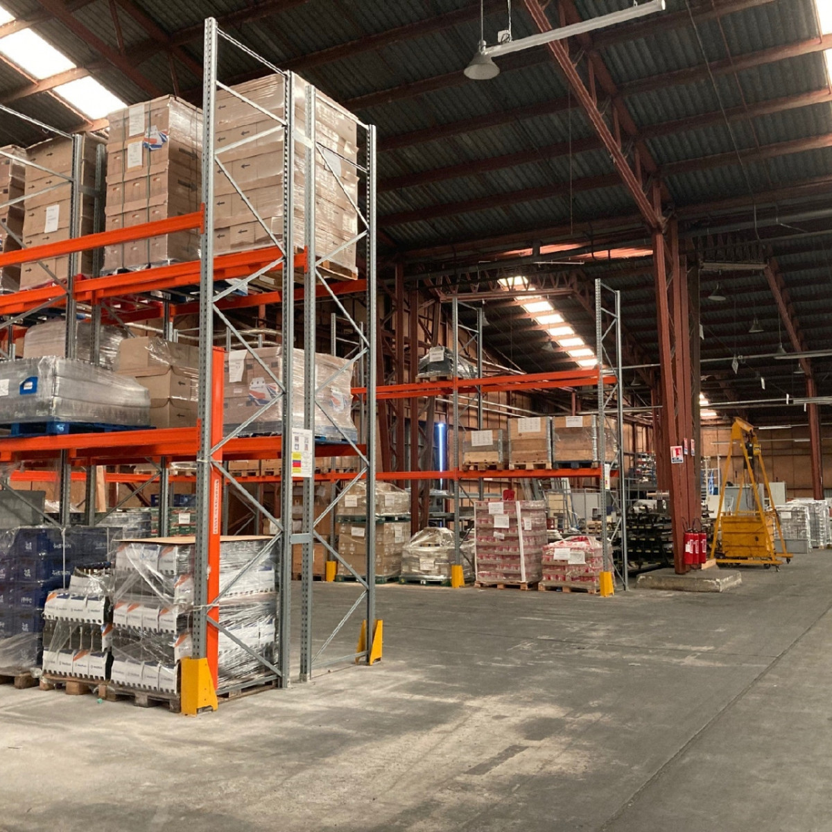 
                                                Location
                                                 À louer – Entrepôt de 5 360 m² proche de Châteauroux à Diors – Indre (36)