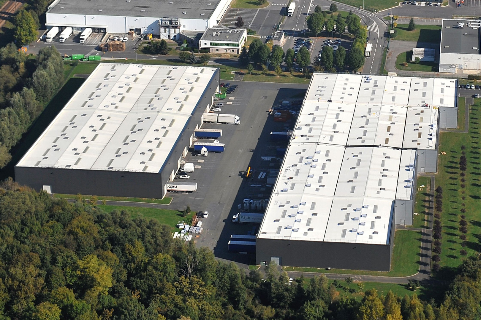 
                                                Location
                                                 À louer – entrepôt de 500 à 11 300 m² au Meux