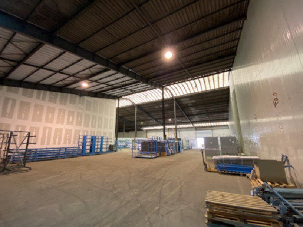 
                                                Location
                                                 À louer – Entrepôt de 900 m² à Brive-la-Gaillarde – Corrèze (19)