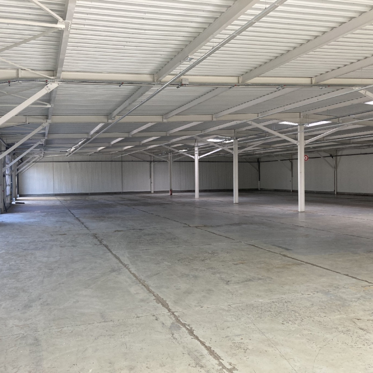 
                                                Location
                                                 À louer – Entrepôt Logistique de 1 545 m² à proximité de Châteauroux – Indre (36)