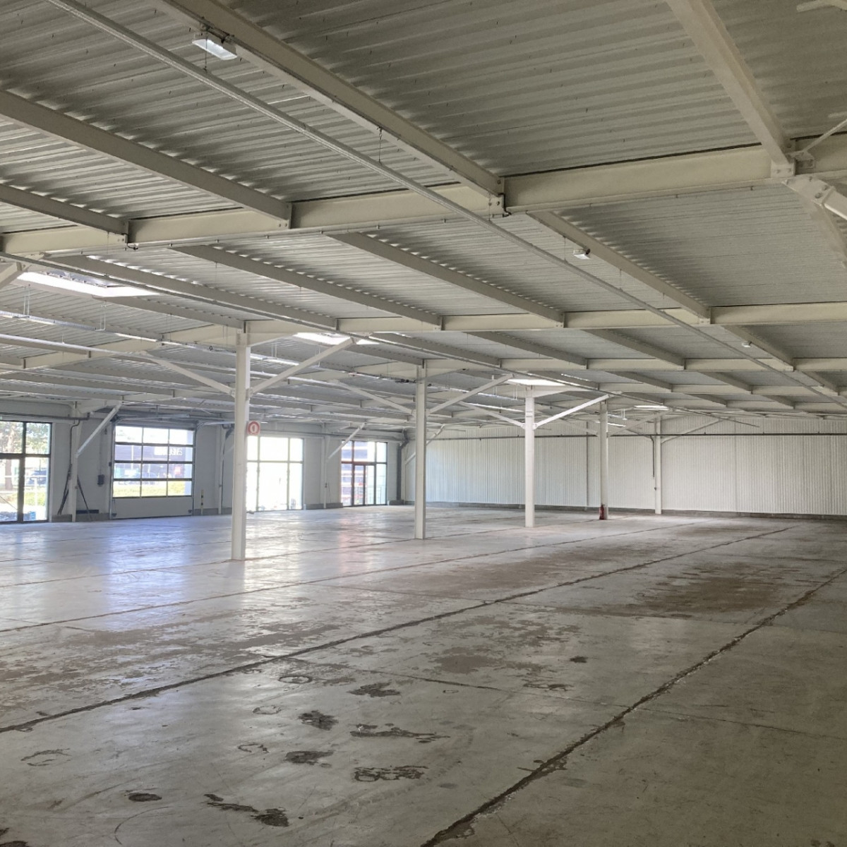 
                                                Location
                                                 À louer – Entrepôt Logistique de 1 545 m² à proximité de Châteauroux – Indre (36)