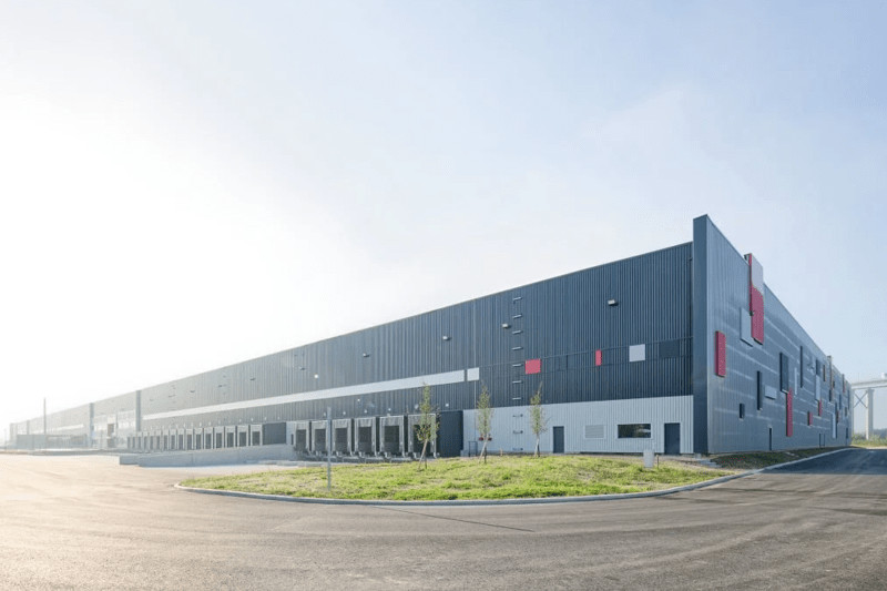 
                                                Location
                                                 À Louer - Entrepôt logistique de 10,3 ha en zone industrielle et portuaire du Havre (76)