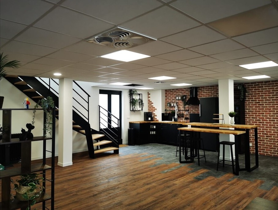 
                                                Location
                                                 À louer – Espace de coworking et bureaux privés de 11 à 45 m² à Tours – Indre-et-Loire (37)