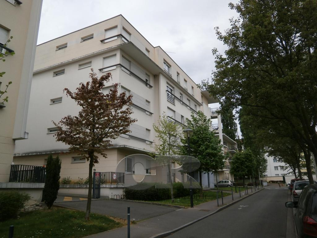 
                                                Location
                                                 A LOUER F1 AVEC PARKING - secteur BONSECOURS