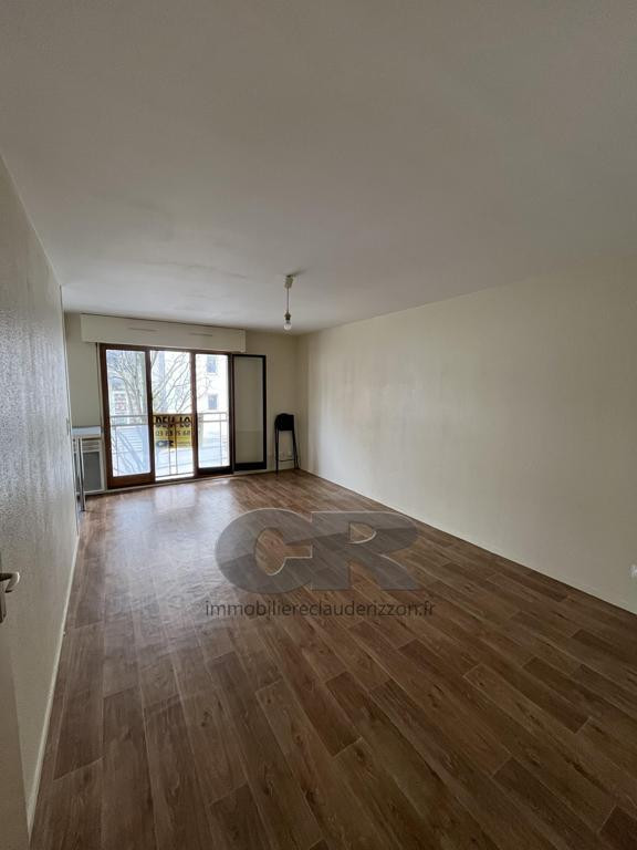 
                                                Location
                                                 A LOUER f1 BIS CENTRE GARE/commanderie
