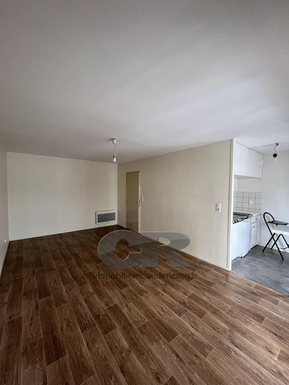 
                                                Location
                                                 A LOUER f1 BIS CENTRE GARE/commanderie