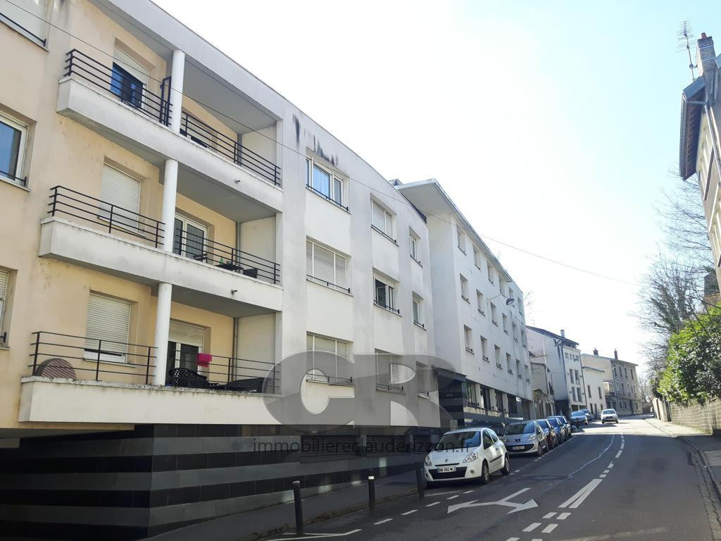 
                                                Location
                                                 A LOUER F1 SECTEUR FAC DE LETTRES