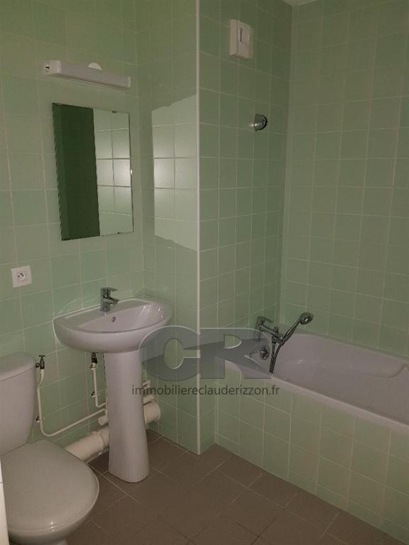 
                                                Location
                                                 A LOUER F1B PROCHE IUT CHARLEMAGNE
