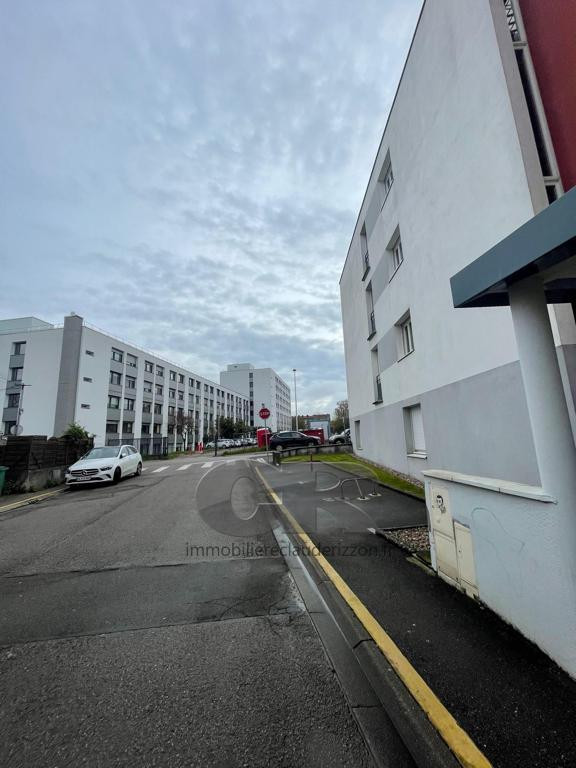 
                                                Location
                                                 A LOUER F1B PROCHE IUT CHARLEMAGNE
