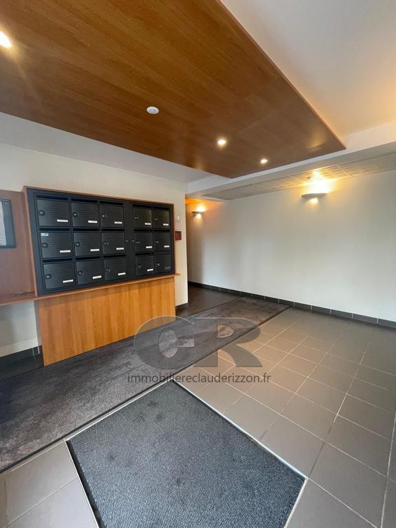 
                                                Location
                                                 A LOUER F1B PROCHE IUT CHARLEMAGNE
