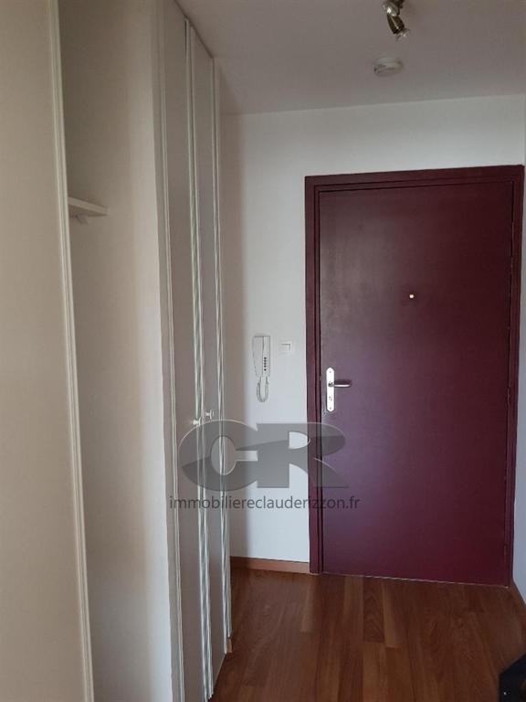
                                                Location
                                                 A LOUER F1B PROCHE IUT CHARLEMAGNE