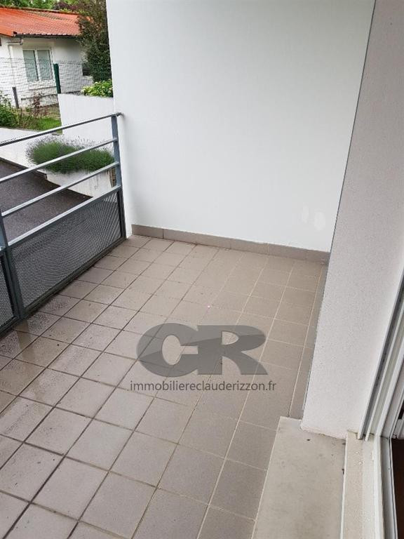 
                                                Location
                                                 A LOUER F1B PROCHE IUT CHARLEMAGNE