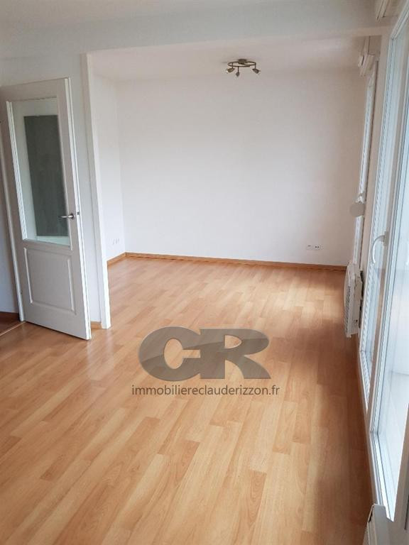 
                                                Location
                                                 A LOUER F1B PROCHE IUT CHARLEMAGNE