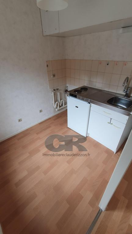 
                                                Location
                                                 a louer f1bis - secteur hopital central