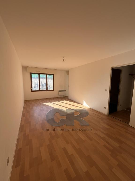 
                                                Location
                                                 A LOUER F1bis - SECTEUR HOPITAL CENTRAL