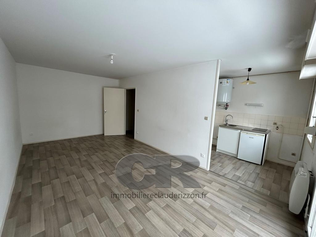 
                                                Location
                                                 a louer f1bis sur brabois avec parking