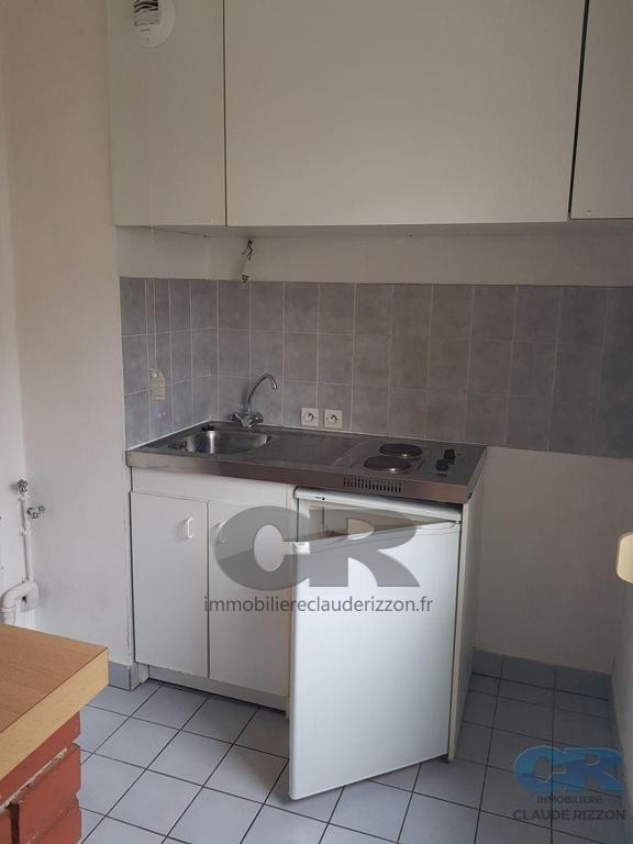 
                                                Location
                                                 A LOUER F2A AVEC GARAGE