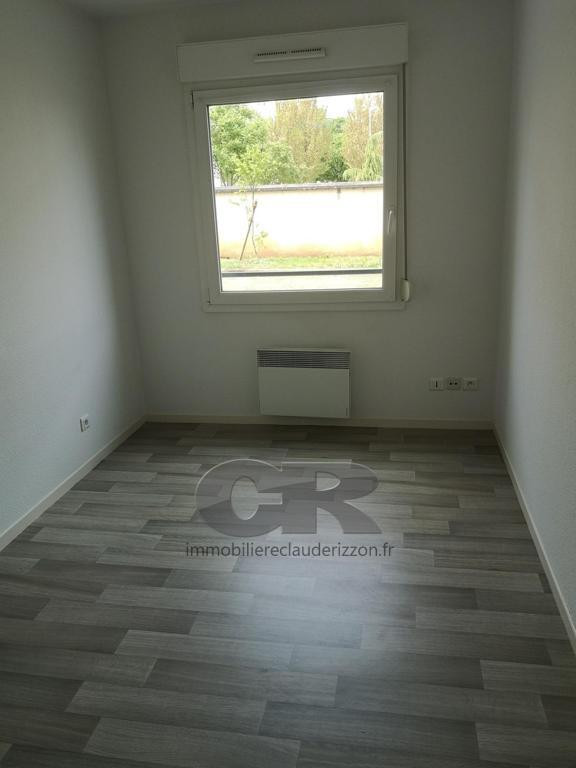 
                                                Location
                                                 A LOUER F2A avec place de parking