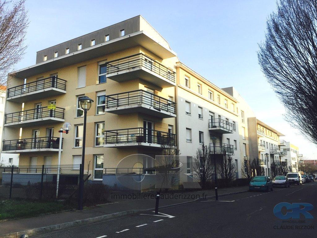 
                                                Location
                                                 A LOUER F2A avec place de parking