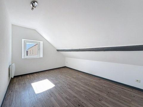 
                                                Location
                                                 A louer F3 70m2 avec terassse