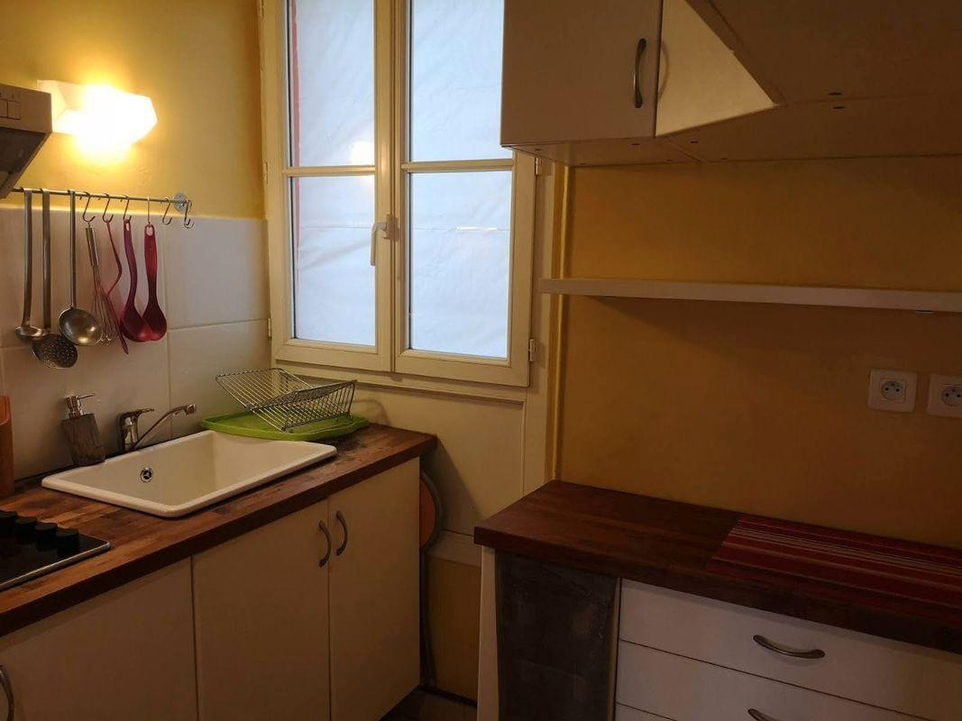 
                                                Location
                                                 A louer joli 2 pieces Motte Piquet