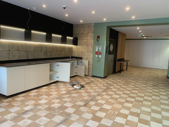
                                                Location
                                                 À louer - Local commercial 128 m² à Marseille - Bouches-du-Rhône (13)