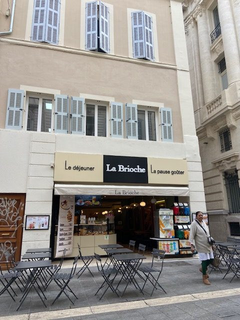 
                                                Location
                                                 À louer - Local commercial 128 m² à Marseille - Bouches-du-Rhône (13)