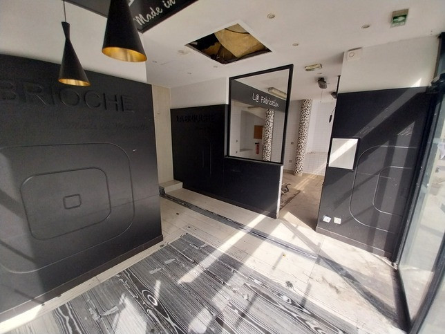 
                                                Location
                                                 À louer - Local commercial 175 m² à Marseille - Bouches-du-Rhône (13)