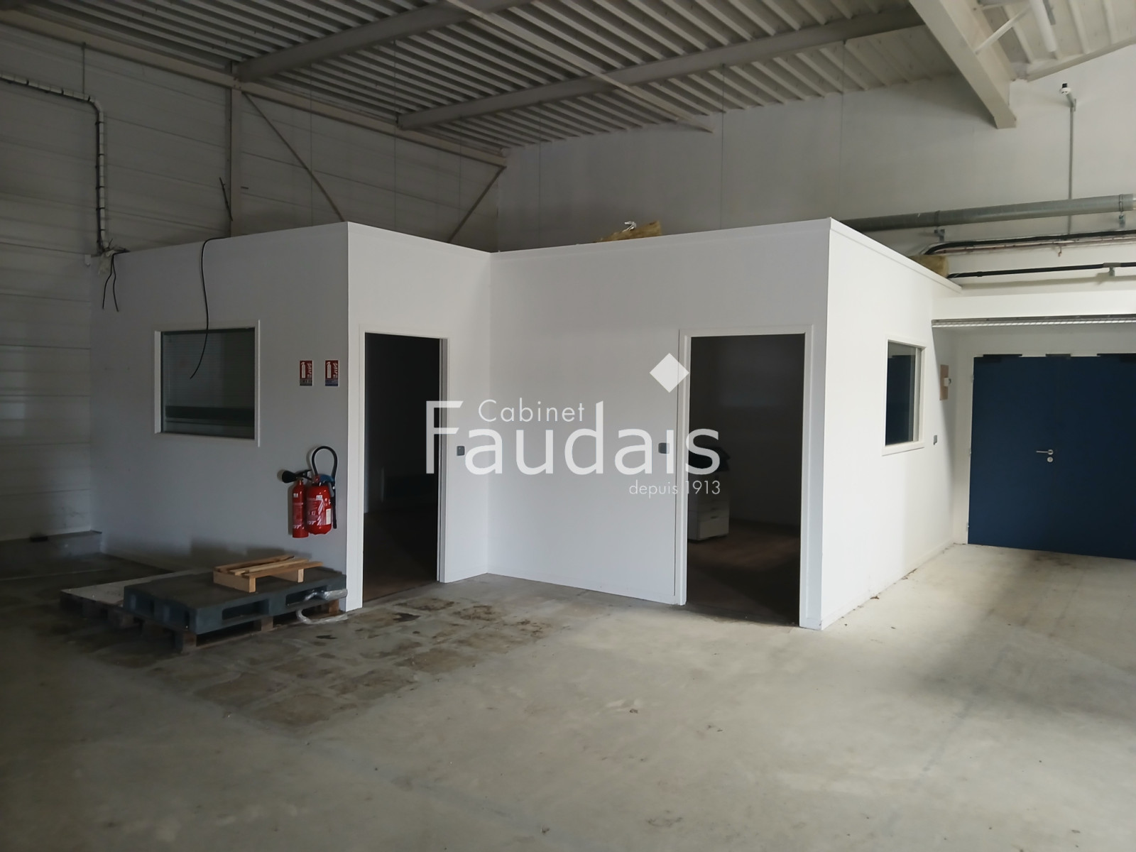 
                                                Location
                                                 À LOUER   LOCAL COMMERCIAL DE 670 m2   SAINT-AMAND VILLAGES 