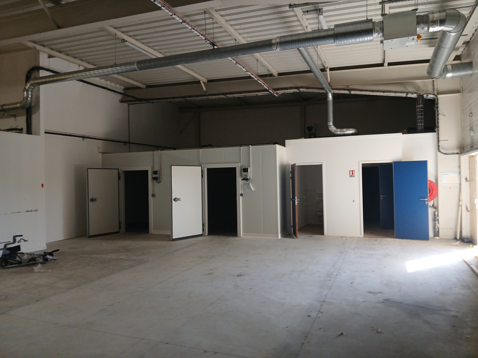 
                                                Location
                                                 À LOUER   LOCAL COMMERCIAL DE 670 m2   SAINT-AMAND VILLAGES 