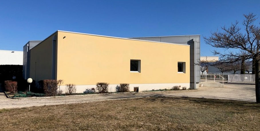 
                                                Location
                                                 À louer - local d'activité de 420 m² à Valréas