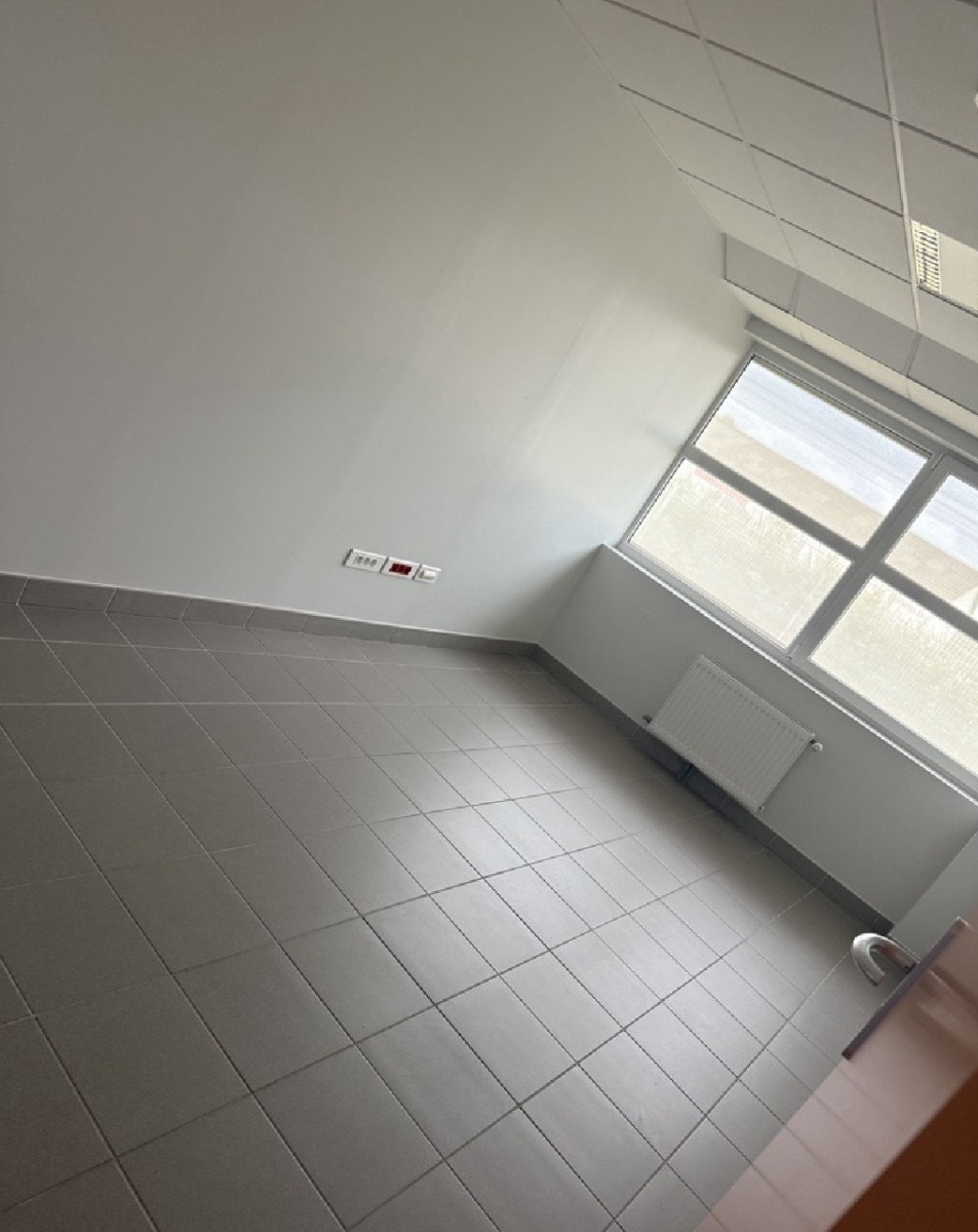
                                                Location
                                                 À louer – Local d'activités agroalimentaire de 226 m² à Henrichemont – Cher (18)