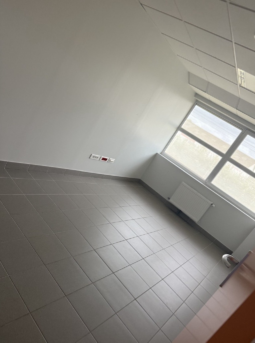 
                                                Location
                                                 À louer – Local d'activités agroalimentaire de 226 m² à Henrichemont – Cher (18)