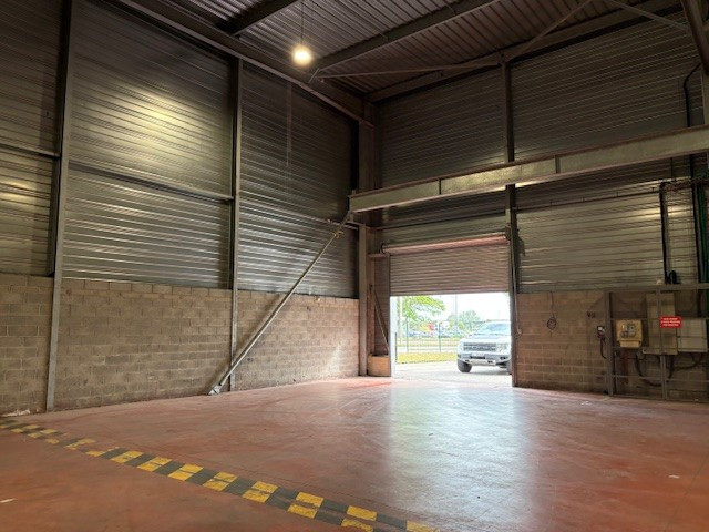 
                                                Location
                                                 À louer – Local d'activités de 1 000 m² dans la zone d'activités de Marcel Doret à Calais – Pas-de-Calais (62)