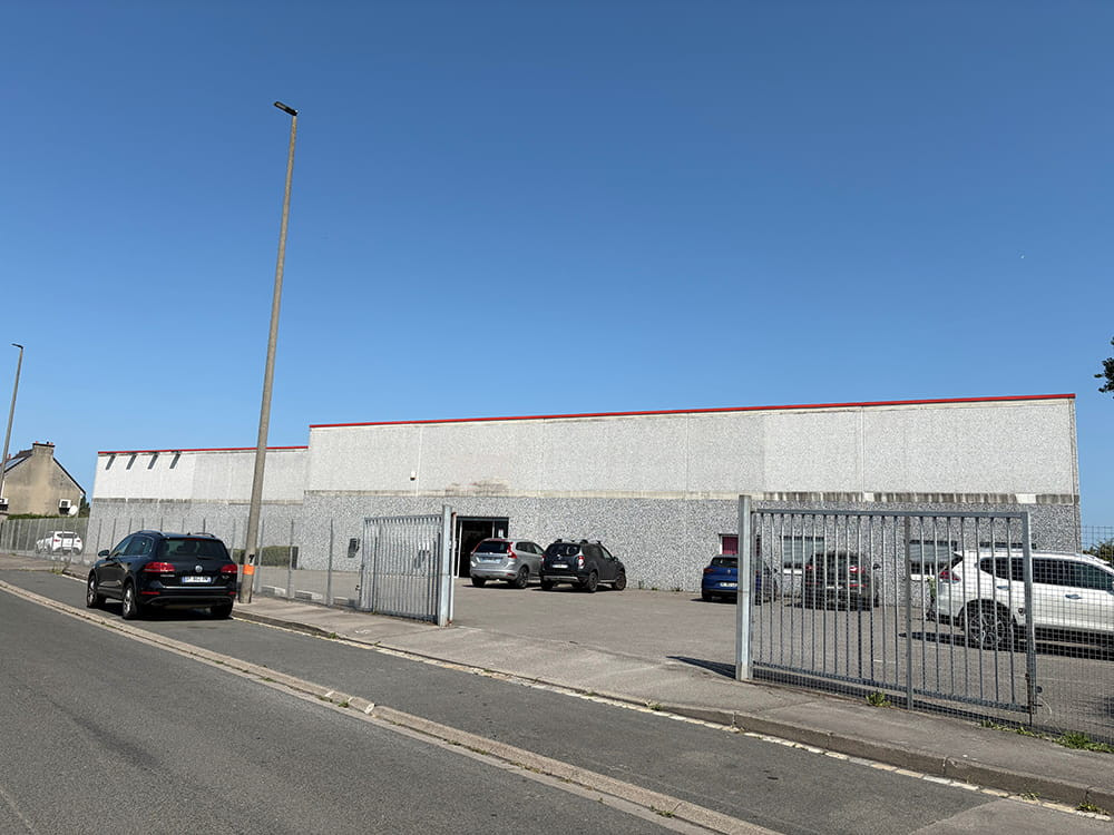 
                                                Location
                                                 À louer – Local d'activités de 1 690 m² dans la ZAC du Chemin Vert à Calais – Pas-de-Calais (62)
