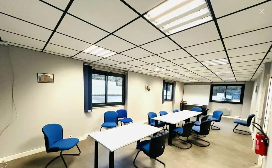 
                                                Location
                                                 À louer – Local d'activités de 1 870 m² à Rogerville – Seine-Maritime (76)