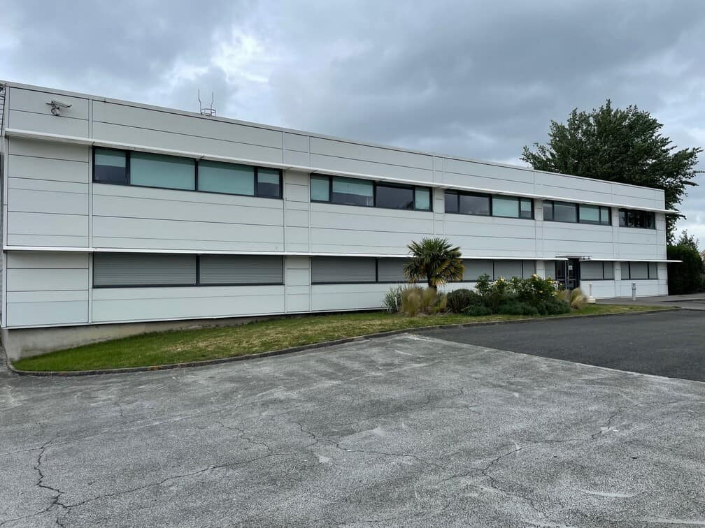 
                                                Location
                                                 À louer – Local d'activités de 1 928 m² dans la Zone Marcel Doret à Calais – Pas-de-Calais (62)