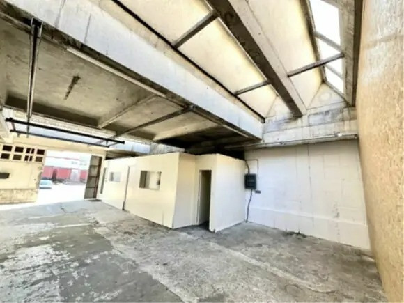 
                                                Location
                                                 À louer – Local d'activités de 100 m² dans le quartiers des Neiges au Havre – Seine-Maritime (76)